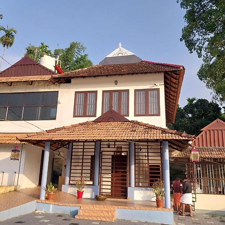 Stayberries River Rock Villa Athirapilly Kizhake Chālakudi المظهر الخارجي الصورة