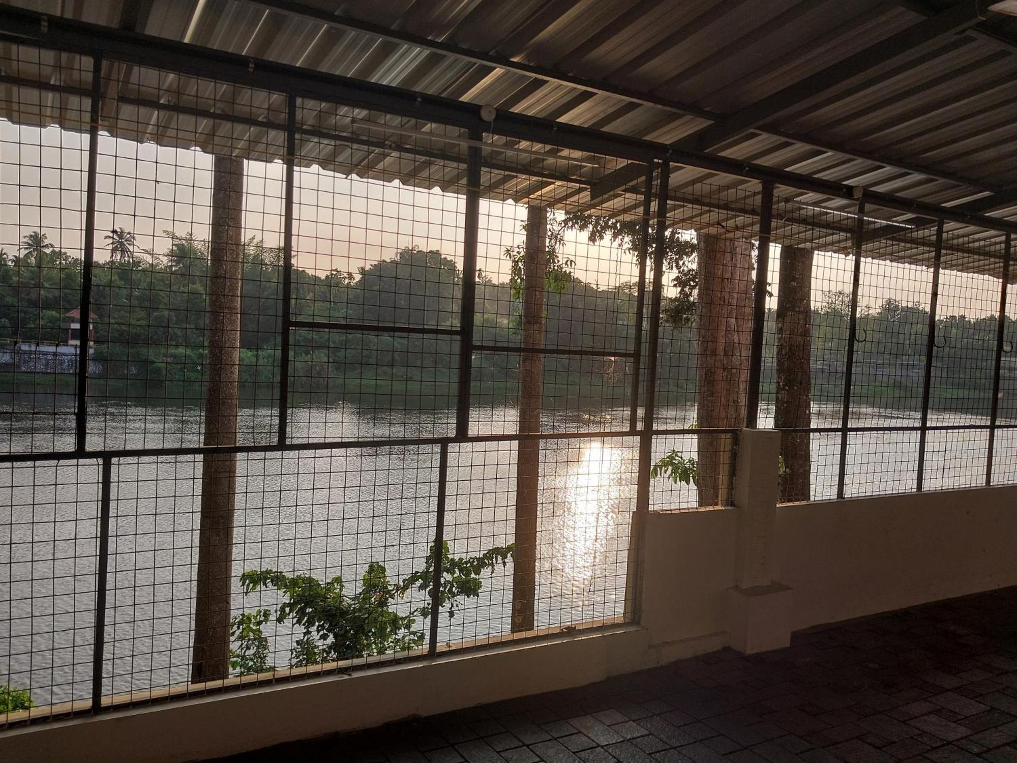 Stayberries River Rock Villa Athirapilly Kizhake Chālakudi المظهر الخارجي الصورة