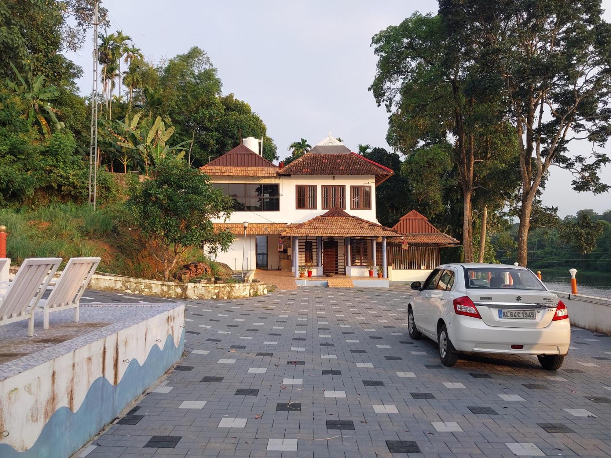 Stayberries River Rock Villa Athirapilly Kizhake Chālakudi المظهر الخارجي الصورة
